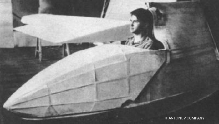 1933
